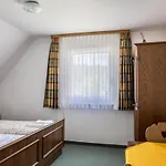 Waldesruh تيتيسي نيوستادت