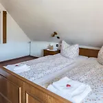 Waldesruh تيتيسي نيوستادت